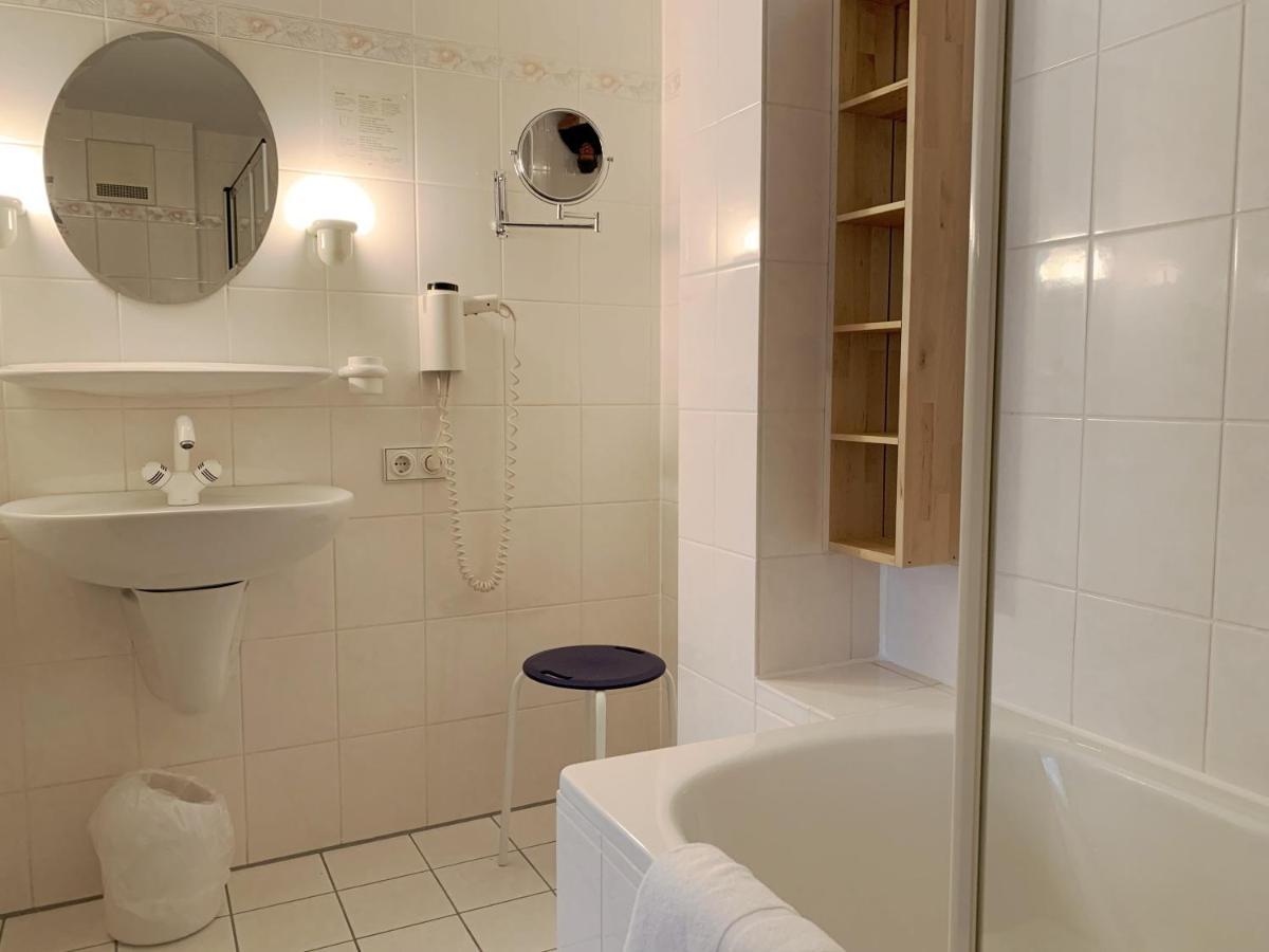 Landhotel Untere Kapfenhardter Muehle Unterreichenbach Buitenkant foto