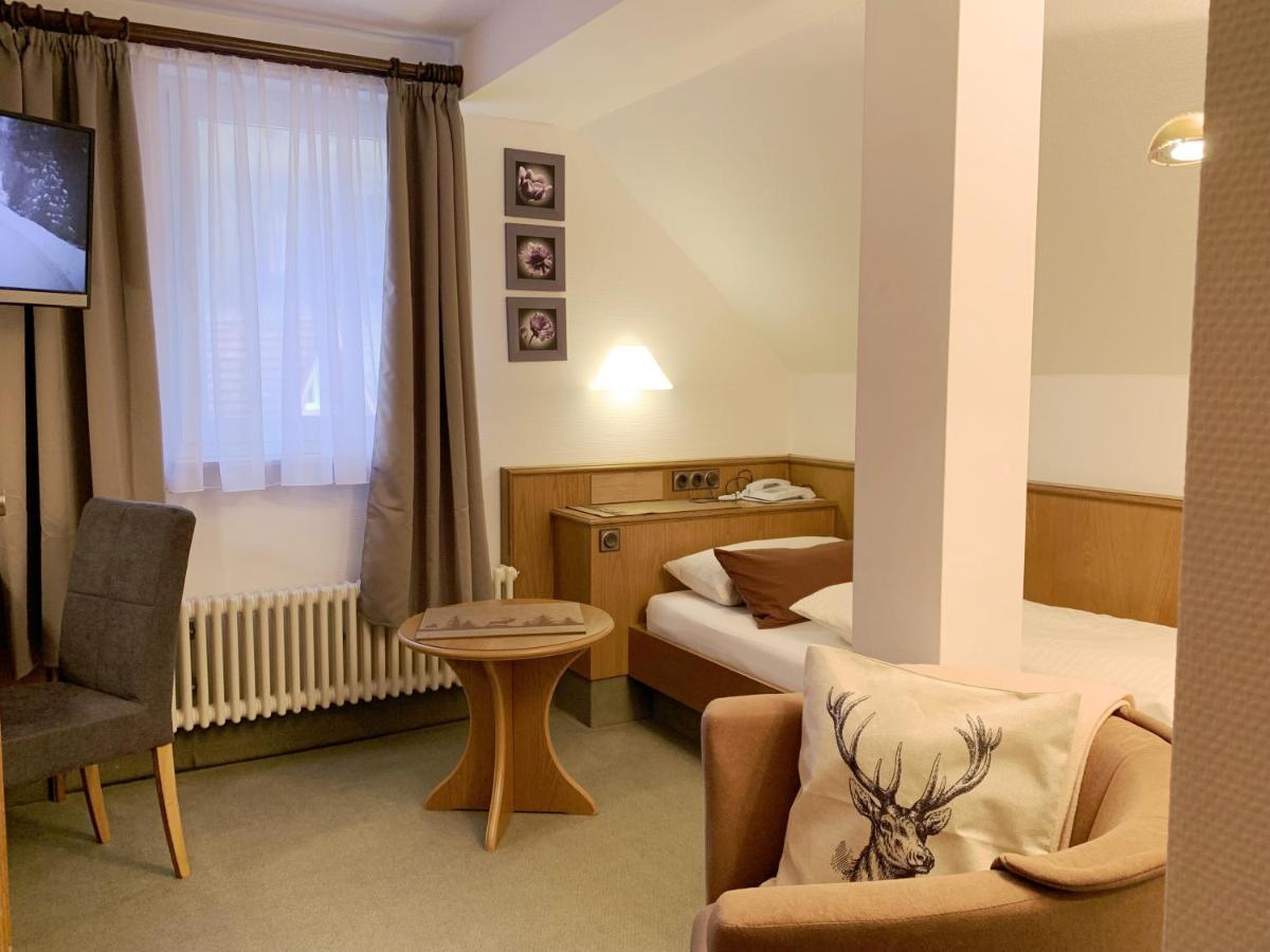 Landhotel Untere Kapfenhardter Muehle Unterreichenbach Buitenkant foto