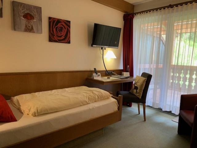Landhotel Untere Kapfenhardter Muehle Unterreichenbach Buitenkant foto